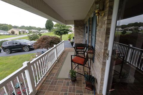 118 Gloucester Rd, Stuarts Draft, VA 24477 photo 4