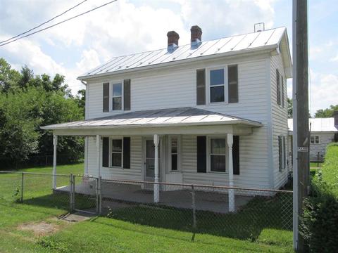8 Flory Ave, Stuarts Draft, VA 24477 photo 1