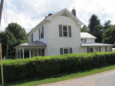 8 Flory Ave, Stuarts Draft, VA 24477 photo 3