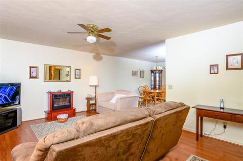 505 E Riverside Dr, Bridgewater, VA 22812 photo 2