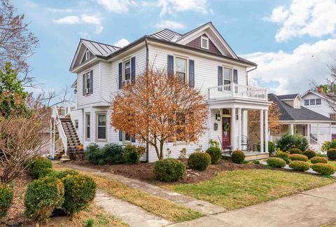 520 Maple Ave, Waynesboro, VA 22980 photo 1
