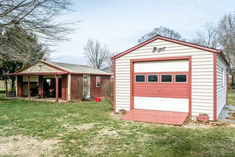 240 Cedar St, Dayton, VA 22821 photo 9