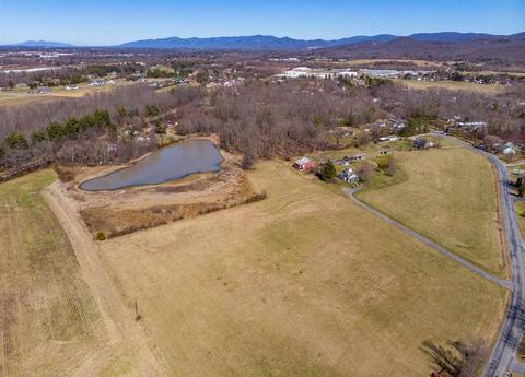 3159 Lyndhurst Rd, Stuarts Draft, VA 24477 photo 2