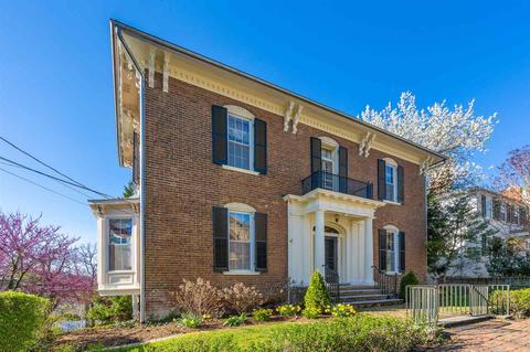 316 E Beverley St, Staunton, VA 24401 photo 2