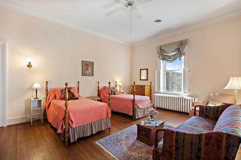 316 E Beverley St, Staunton, VA 24401 photo 33