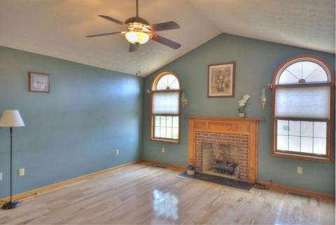 148 Eakle Rd, Staunton, VA 24401 photo 4