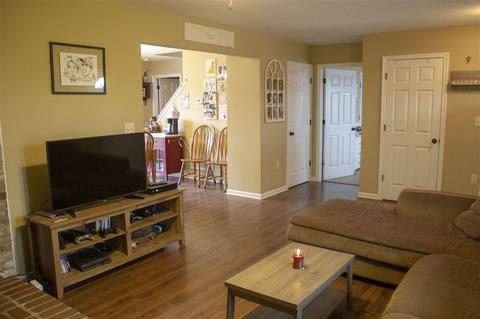 302 Rustic Ave, Broadway, VA 22815 photo 4
