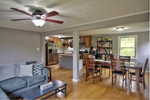1845 E Main St, Waynesboro, VA 22980 photo 9