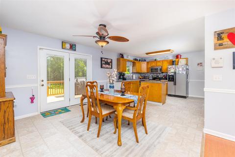 116 Iris Dr, Waynesboro, VA 22980 photo 17