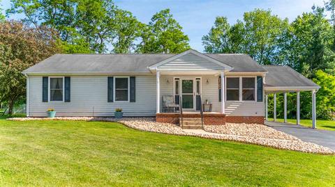 116 Iris Dr, Waynesboro, VA 22980 photo 1