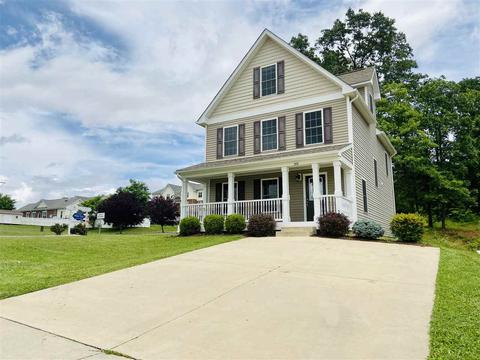101 Lofty Cir, Stuarts Draft, VA 24477 photo 1