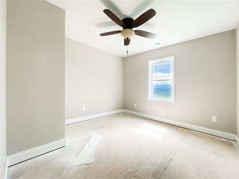 14 Mcilwee Ln, Staunton, VA 24401 photo 12