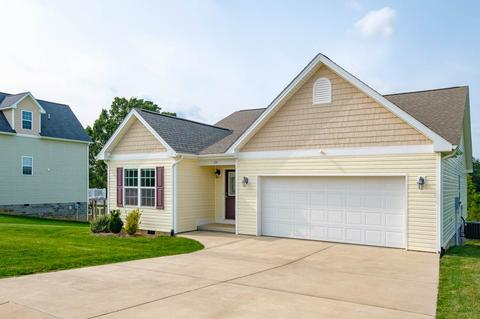 63 Upland Ct, Stuarts Draft, VA 24477 photo 1