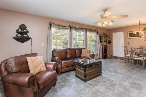 637 Pine Ave, Waynesboro, VA 22980 photo 5