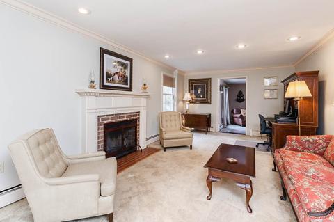 637 Pine Ave, Waynesboro, VA 22980 photo 4