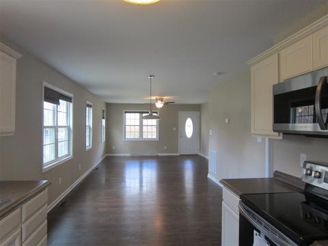 275 Dodge St, Stuarts Draft, VA 24477 photo 3