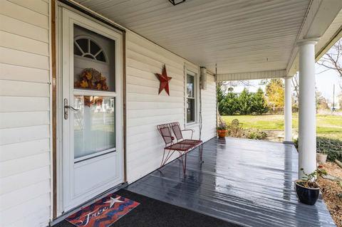 32 Flory Ave, Stuarts Draft, VA 24477 photo 4