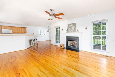 74 Meriwether Cir, Stuarts Draft, VA 24477 photo 13