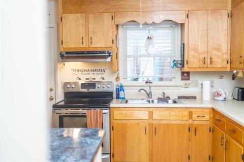 208 Cambridge Dr, Stuarts Draft, VA 24477 photo 13