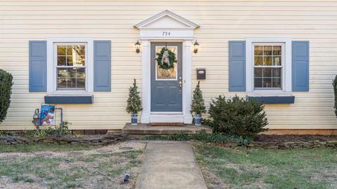 754 Pine Ave, Waynesboro, VA 22980 photo 2