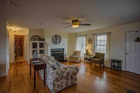 121 Stoners Hill Rd, Raphine, VA 24472 photo 9