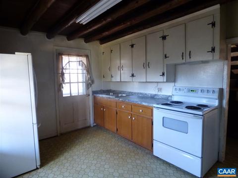 462 S Main St, Amherst, VA 24521 photo 8