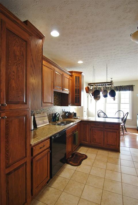 14 Old Oak Dr, Stuarts Draft, VA 24477 photo 6