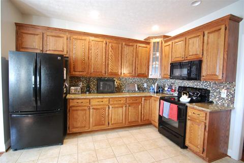 14 Old Oak Dr, Stuarts Draft, VA 24477 photo 7