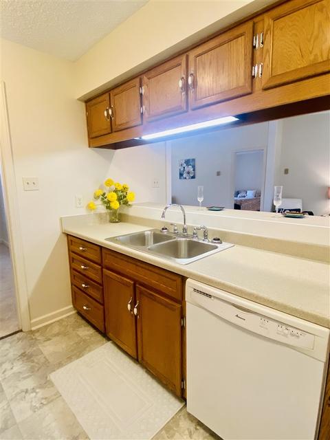 128 Falling Rock Dr, Stuarts Draft, VA 24477 photo 12