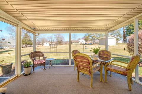 2216 Davis Rd, Waynesboro, VA 22980 photo 4