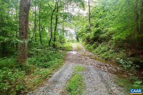 8024 Tabletop Mountain Rd, Dyke, VA 22935 photo 4