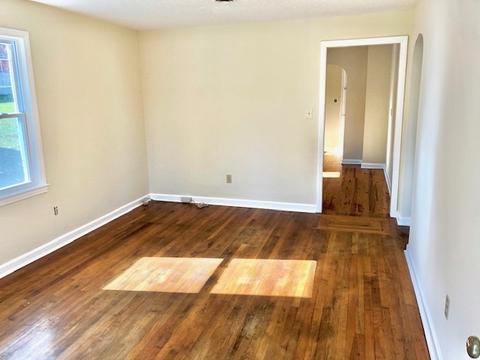 112 Valley Rd, Waynesboro, VA 22980 photo 4