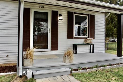 358 Wayne Ave, Stuarts Draft, VA 24477 photo 2