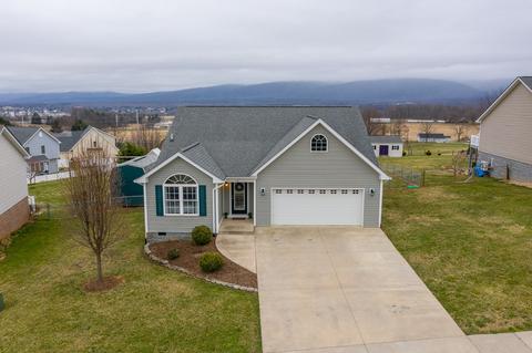 18 Upland Ct, Stuarts Draft, VA 24477 photo 5