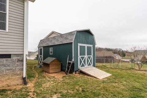 18 Upland Ct, Stuarts Draft, VA 24477 photo 17