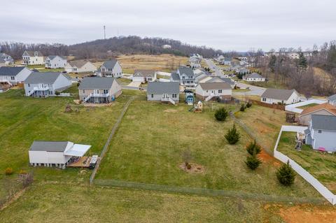 18 Upland Ct, Stuarts Draft, VA 24477 photo 71
