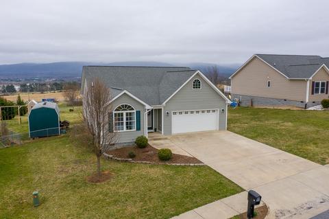 18 Upland Ct, Stuarts Draft, VA 24477 photo 3