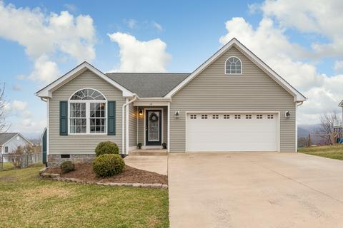 18 Upland Ct, Stuarts Draft, VA 24477 photo 1