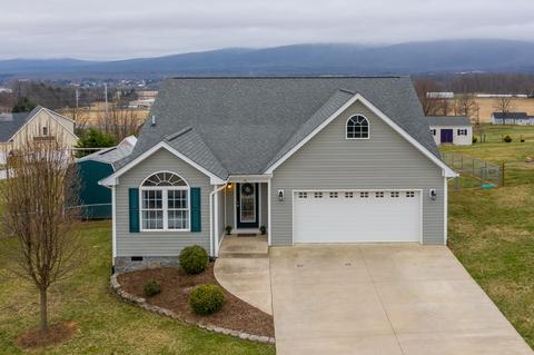 18 Upland Ct, Stuarts Draft, VA 24477 photo 2