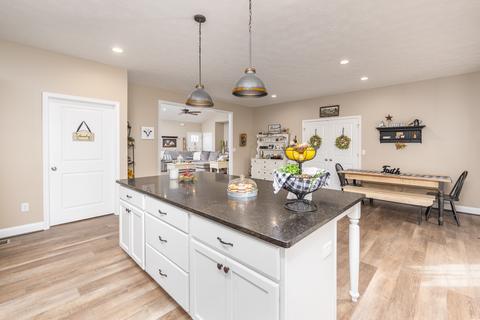 115 Ridgemore Dr, Raphine, VA 24472 photo 13