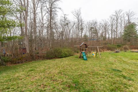 220 Dodge St, Stuarts Draft, VA 24477 photo 9