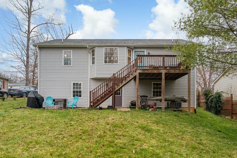 220 Dodge St, Stuarts Draft, VA 24477 photo 4