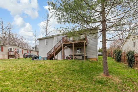 220 Dodge St, Stuarts Draft, VA 24477 photo 6