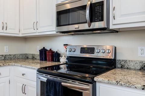 35 Marble Dr, Stuarts Draft, VA 24477 photo 10