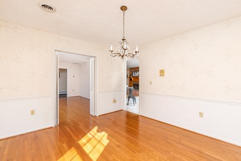 180 Cambridge Dr, Stuarts Draft, VA 24477 photo 17