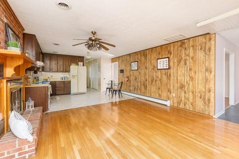 180 Cambridge Dr, Stuarts Draft, VA 24477 photo 19