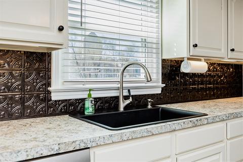 65 Wayne Ave, Stuarts Draft, VA 24477 photo 10