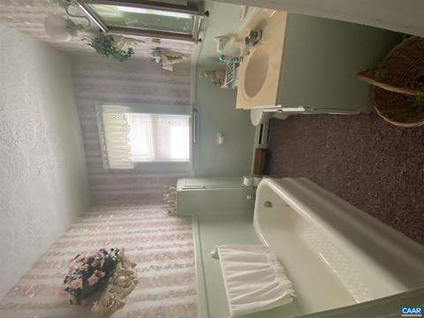 232 N Main St, Amherst, VA 24521 photo 10