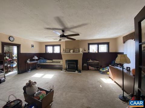 232 N Main St, Amherst, VA 24521 photo 6