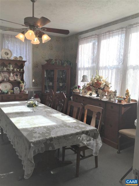 232 N Main St, Amherst, VA 24521 photo 9